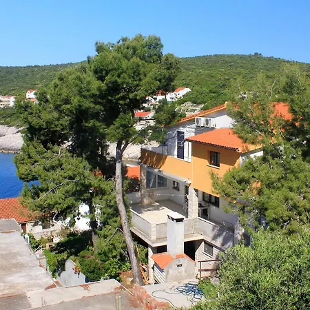 Pensión And By The Sea Zavalatica, Korcula - 547